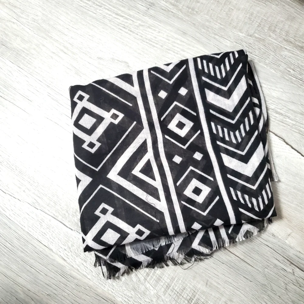 Black & White Aztec Infinity Scarf